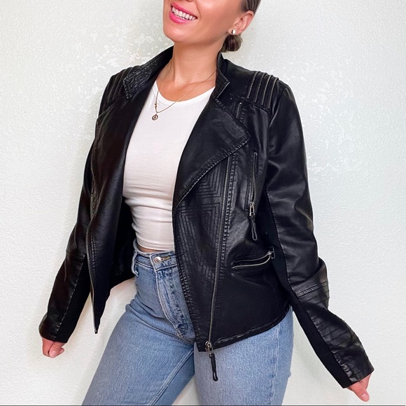 Bernardo Jackets & Blazers - Black Moto Faux Leather Jacket Multi-Pocket Zipper Accent Long Sleeves Large